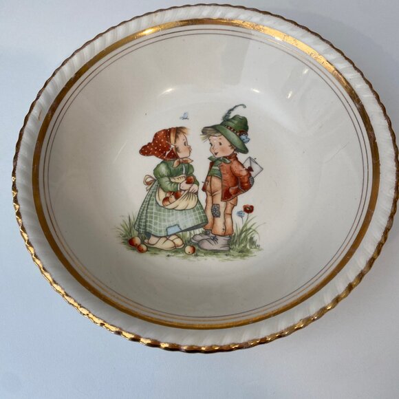 Johnson Bros. 7.5" Boy & Girl Love Note Collectible Bowl - Picture 5 of 5